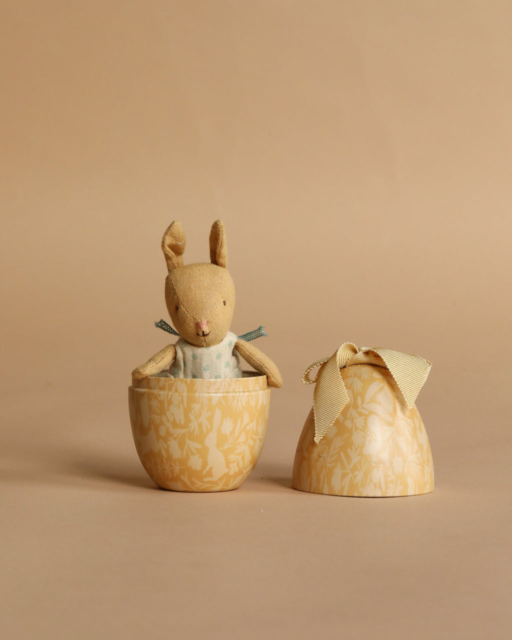 Maileg Easter Egg with Micro Rabbit, Small - Cream Yellow (With Magnetic Hands)