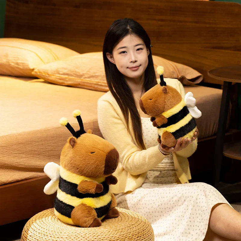 Funny Capybara Bee Hybrid Plush Toys 23/33cm